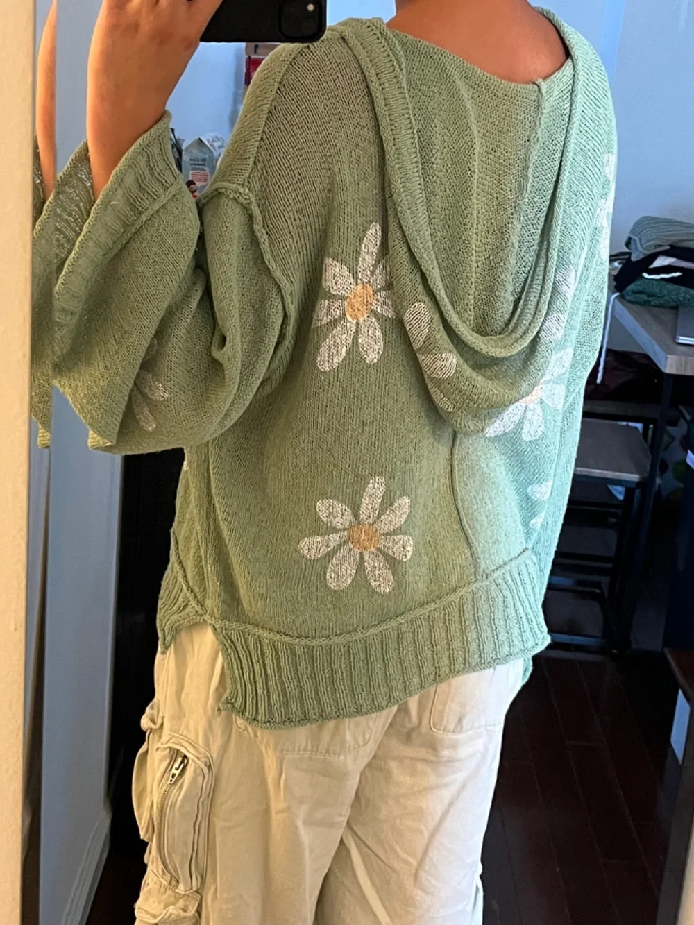 Green Daisy Oversized Knit Sweater - Picture 2 of 9